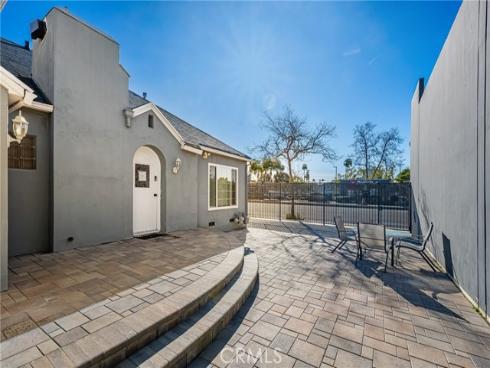 801 W 17th Street , Santa Ana, CA