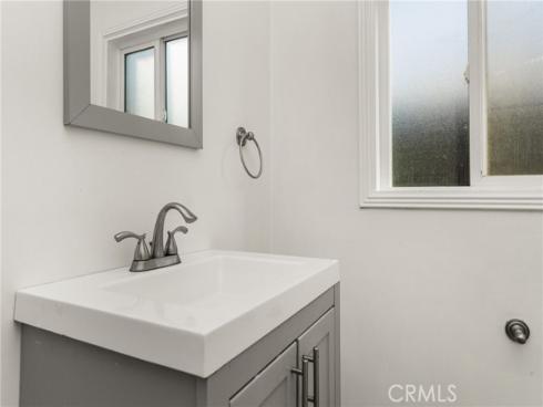 801 W 17th Street , Santa Ana, CA