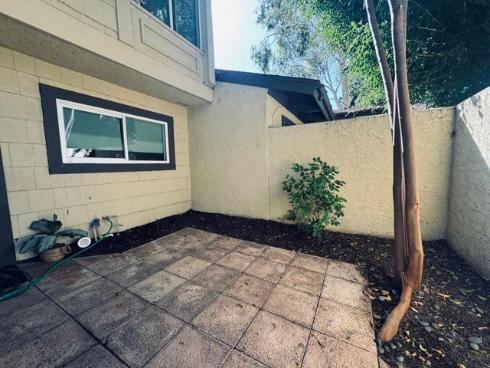 2518 N Tustin E Avenue, Santa Ana, CA