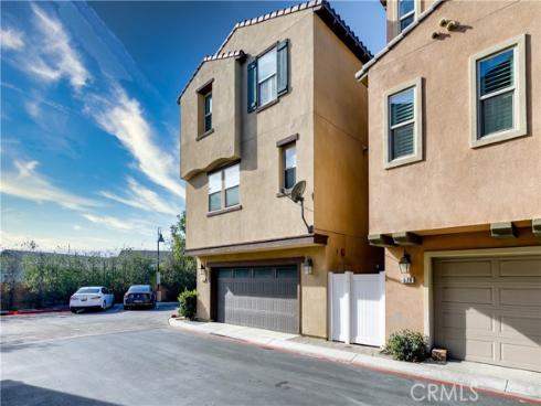 582 S Harbor Blvd , Santa Ana, CA