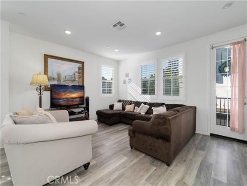 582 S Harbor Blvd , Santa Ana, CA