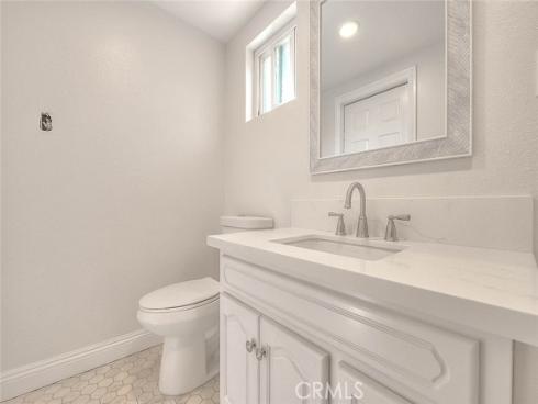 1026 W Pine  , Santa Ana, CA