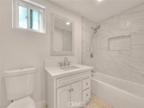 1026 W Pine  , Santa Ana, CA