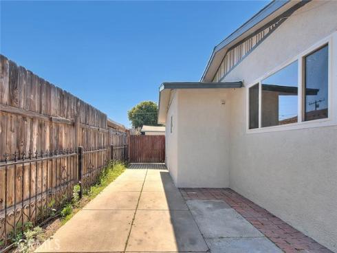 1026 W Pine  , Santa Ana, CA