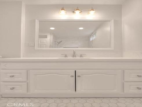 1026 W Pine  , Santa Ana, CA