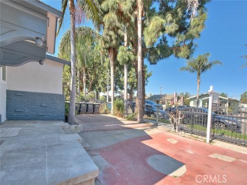 1026 W Pine  , Santa Ana, CA