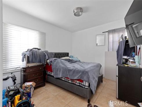 2005 W 11th  , Santa Ana, CA