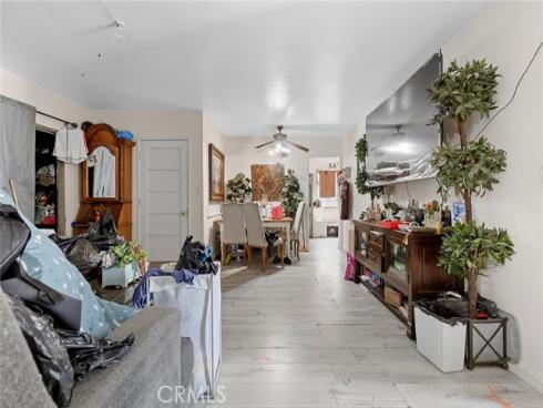 2005 W 11th  , Santa Ana, CA