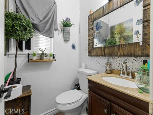 2005 W 11th  , Santa Ana, CA