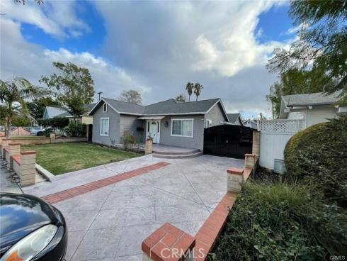 326 E Bishop , Santa Ana, CA