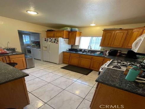 326 E Bishop  , Santa Ana, CA