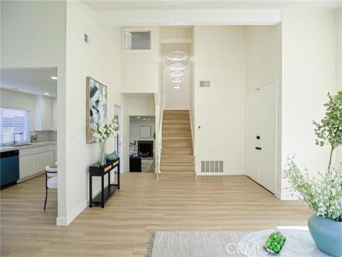 2301 W Manly , Santa Ana, CA