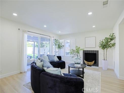 2301 W Manly , Santa Ana, CA