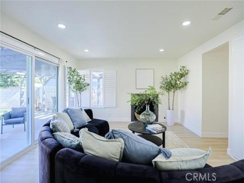 2301 W Manly , Santa Ana, CA