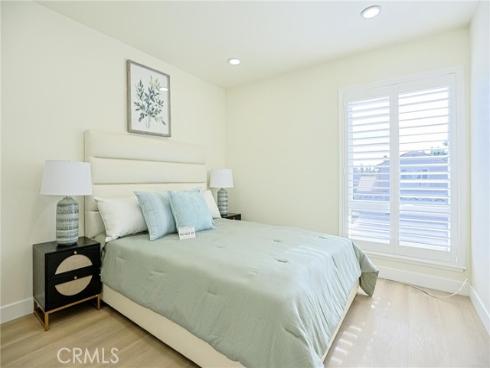 2301 W Manly , Santa Ana, CA