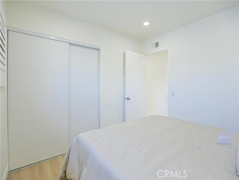 2301 W Manly , Santa Ana, CA