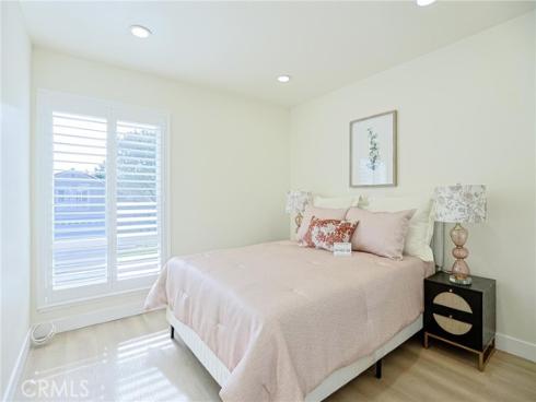 2301 W Manly , Santa Ana, CA