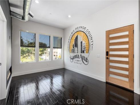 190 W 3rd , Santa Ana, CA