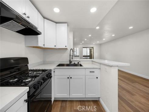 600 W 3rd B205 Street, Santa Ana, CA