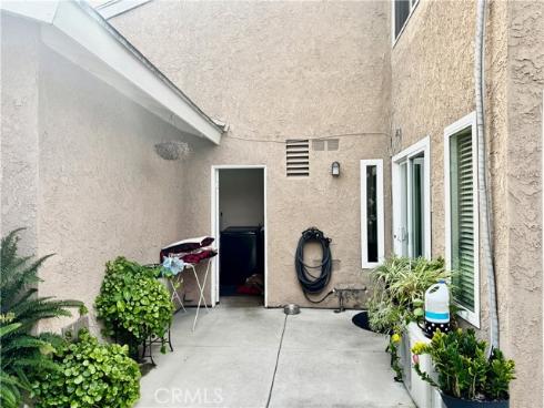 3913 W Hazard D , Santa Ana, CA