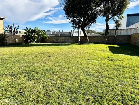 3913 W Hazard D , Santa Ana, CA