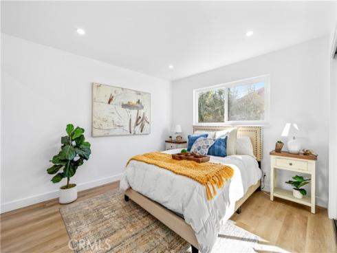 2029 W Flora , Santa Ana, CA