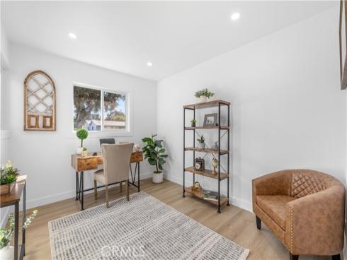 2029 W Flora , Santa Ana, CA