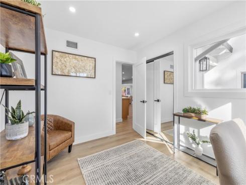 2029 W Flora , Santa Ana, CA