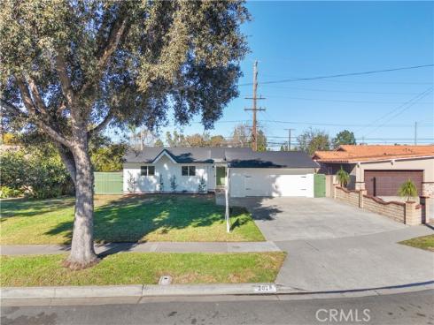 2029 W Flora , Santa Ana, CA