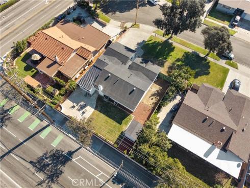 2029 W Flora , Santa Ana, CA