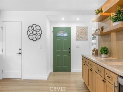 2029 W Flora , Santa Ana, CA