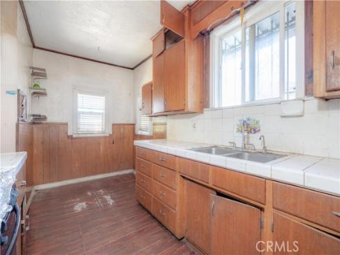 1122  Kilson  , Santa Ana, CA