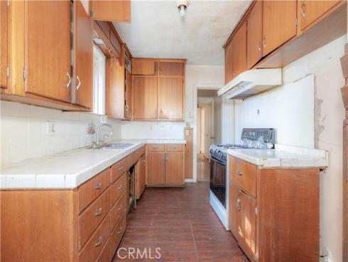 1122  Kilson  , Santa Ana, CA