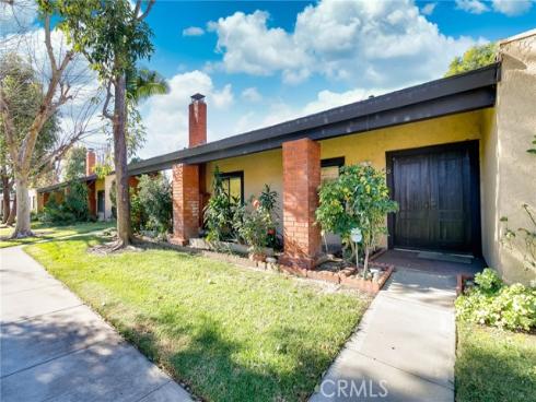 1709 Park Glen D Circle, Santa Ana, CA