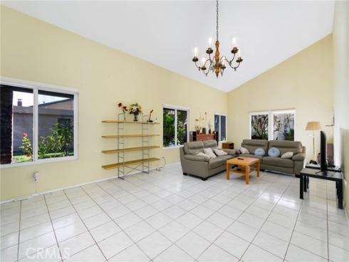 1709 Park Glen D Circle, Santa Ana, CA