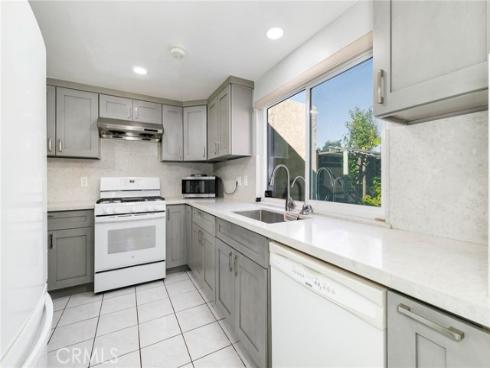 1709 Park Glen D Circle, Santa Ana, CA