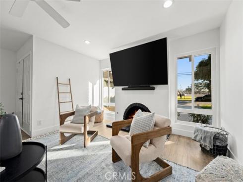 1913 W Adams , Santa Ana, CA