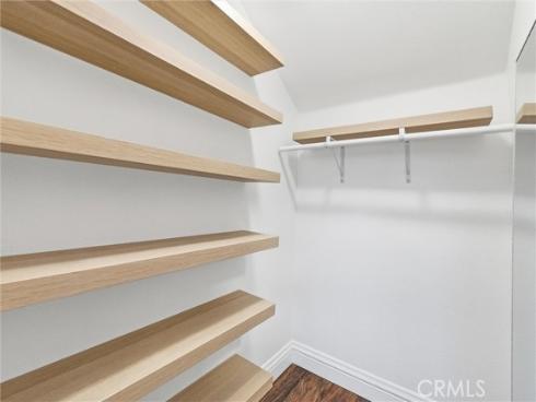 2516 W Macarthur j , Santa Ana, CA