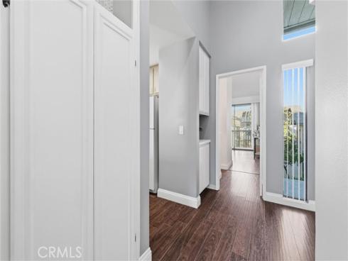 2516 W Macarthur j , Santa Ana, CA