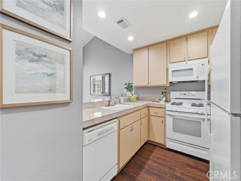 2516 W Macarthur j , Santa Ana, CA