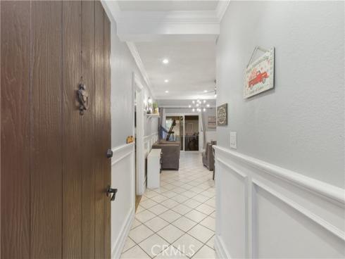 1000 W Macarthur 18 Boulevard, Santa Ana, CA