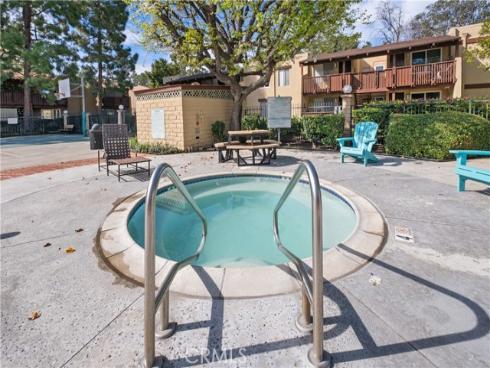 1000 W Macarthur  18  Boulevard, Santa Ana, CA