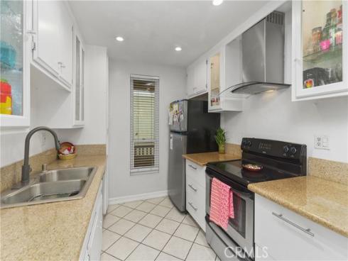 1000 W Macarthur 18 Boulevard, Santa Ana, CA