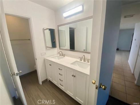 1101 W Macarthur 296 , Santa Ana, CA