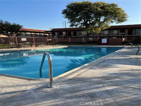 1400 W Warner 42 Avenue, Santa Ana, CA