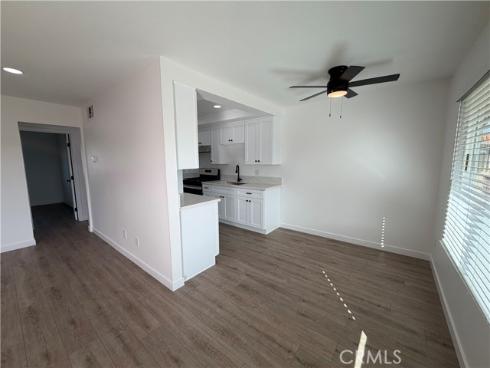 1400 W Warner 42 Avenue, Santa Ana, CA