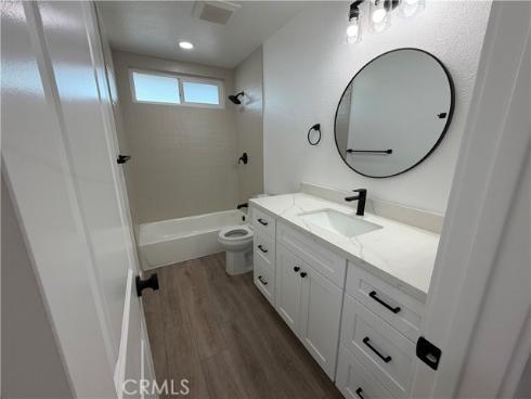 1400 W Warner 42 Avenue, Santa Ana, CA