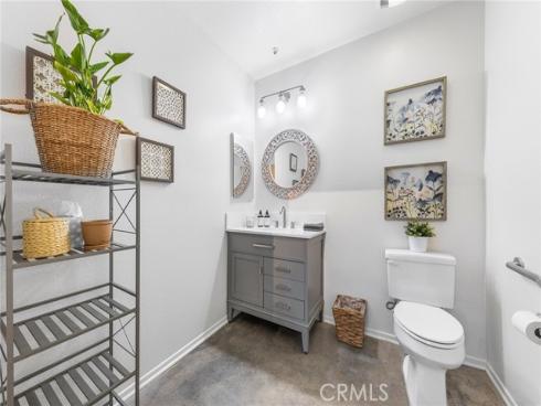 210 N Spurgeon Street, Santa Ana, CA