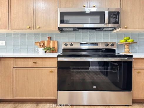 1314 N Spurgeon , Santa Ana, CA