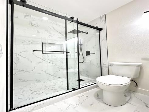 200 Carriage B , Santa Ana, CA